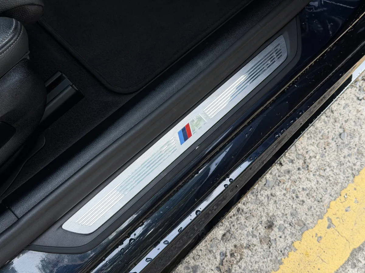 BMW 5-Series Estate, Petrol Plug-in Hybrid, 2023, Black
