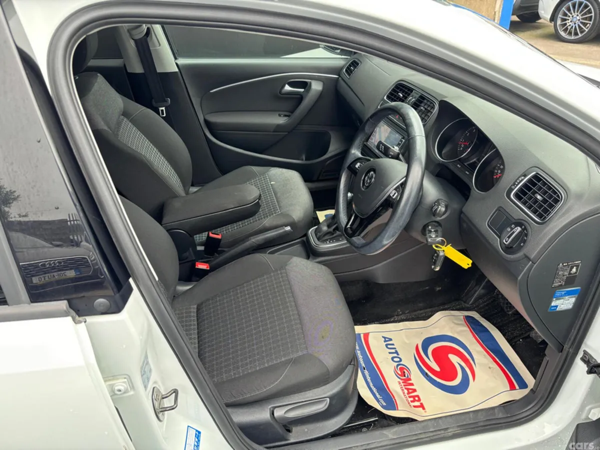 Volkswagen Polo Hatchback, Petrol, 2017, White