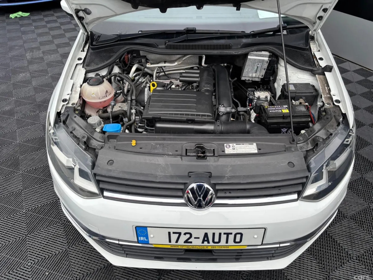 Volkswagen Polo Hatchback, Petrol, 2017, White