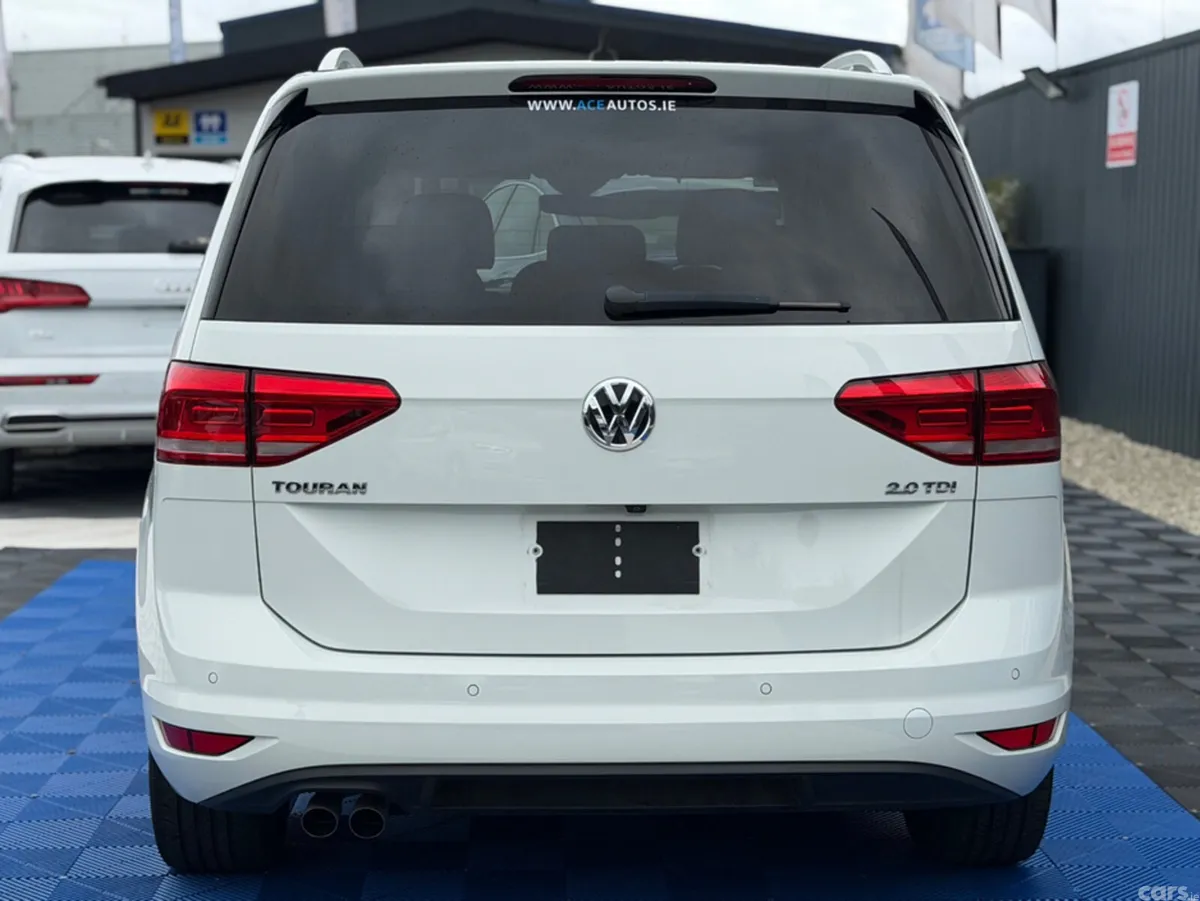 Volkswagen Touran MPV, Diesel, 2020, White