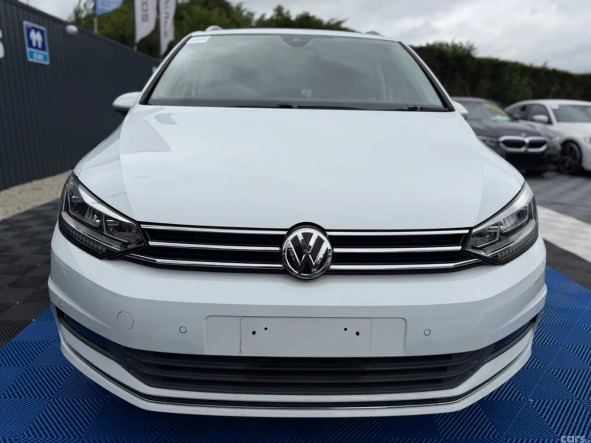 Volkswagen Touran MPV, Diesel, 2020, White