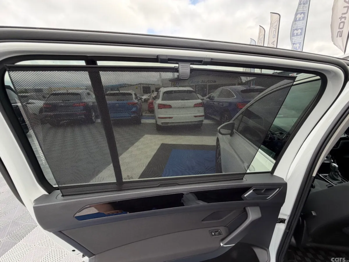 Volkswagen Touran MPV, Diesel, 2020, White