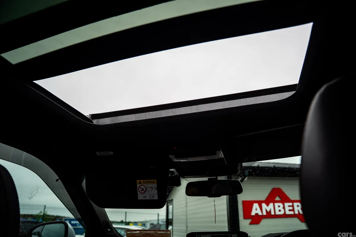 Mitsubishi Outlander SUV, Petrol Plug-in Hybrid, 2023, White
