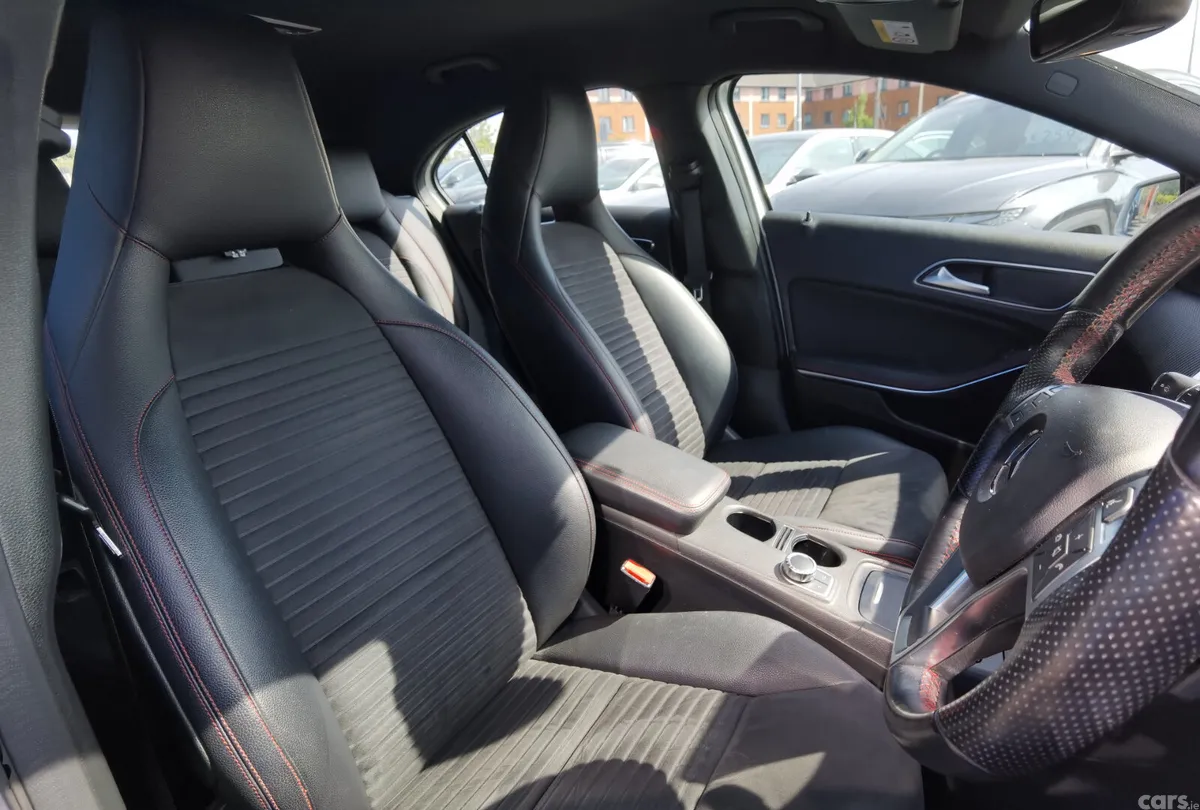 Mercedes-Benz A-Class Hatchback, Petrol, 2015, Silver