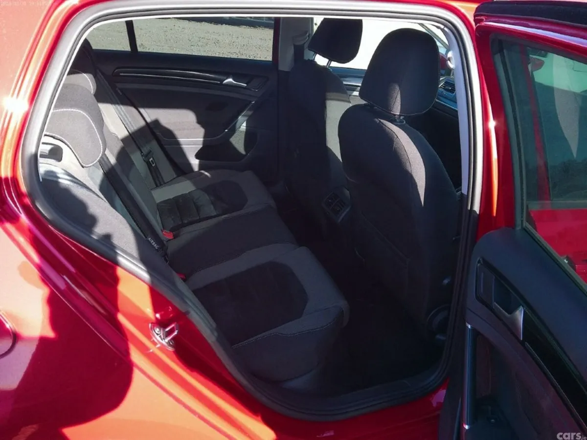 Volkswagen Golf Hatchback, Petrol, 2015, Red
