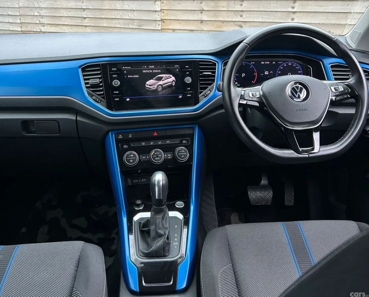 Volkswagen T-Roc SUV, Diesel, 2021, Blue