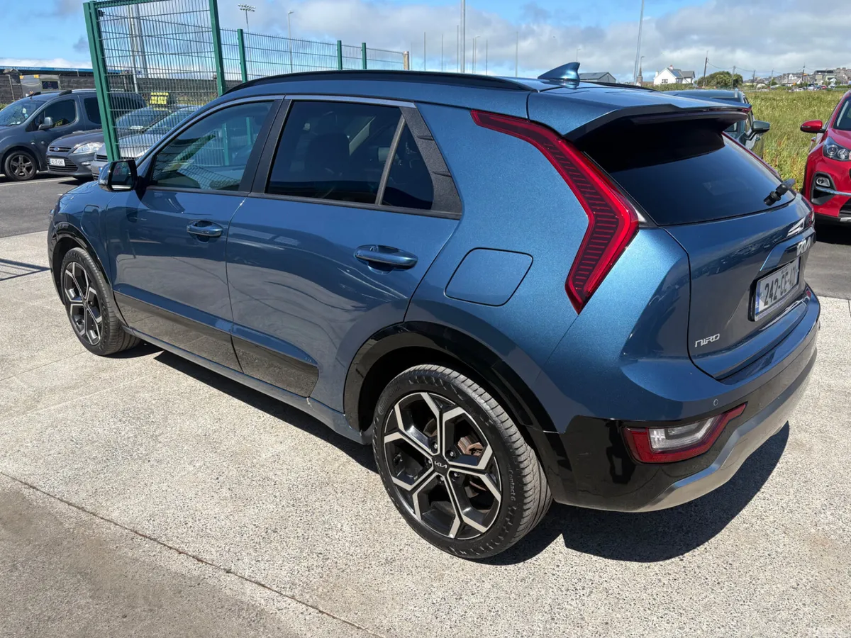 Kia Niro SUV, Petrol Plug-in Hybrid, 2024, Blue