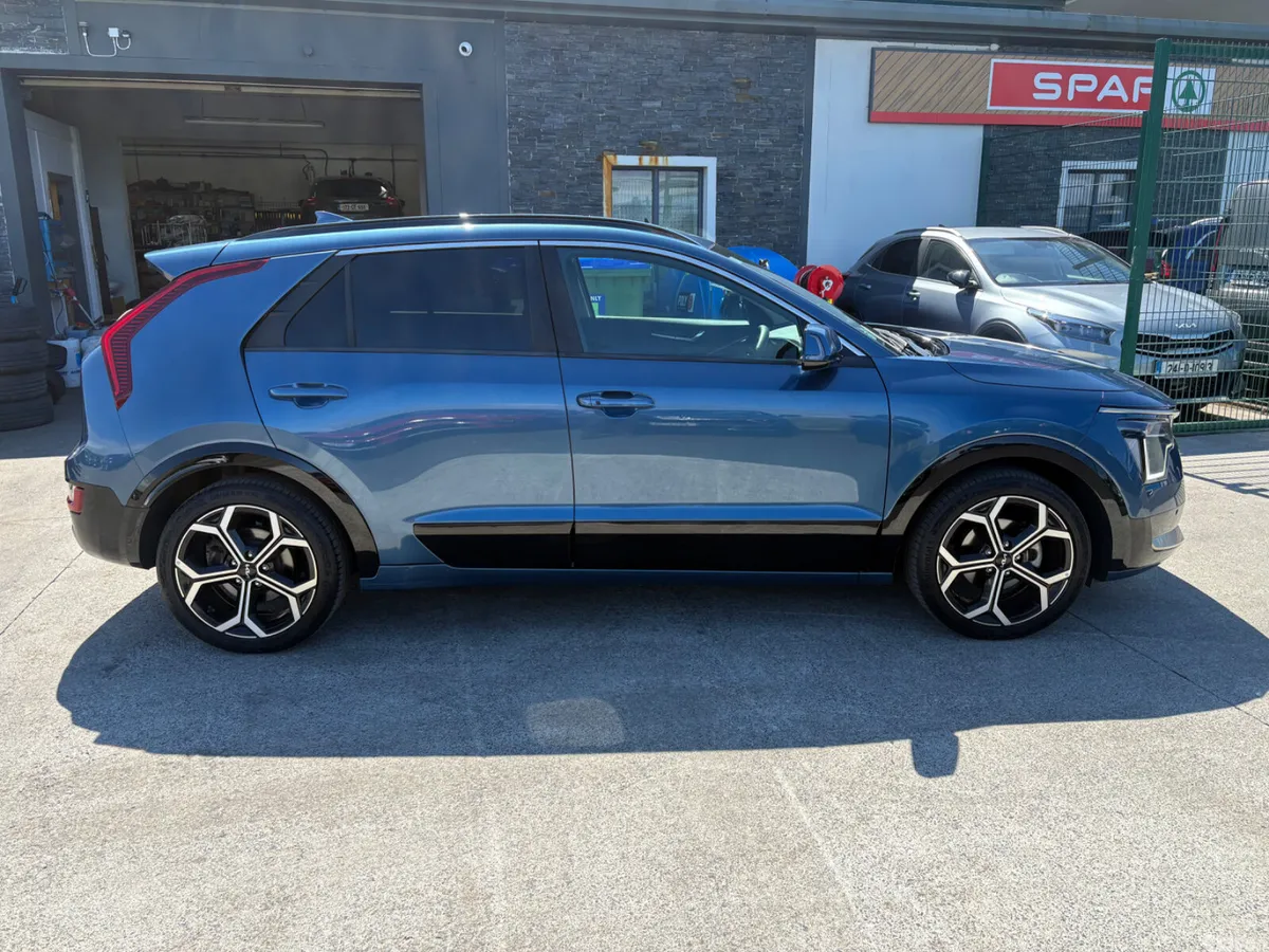 Kia Niro SUV, Petrol Plug-in Hybrid, 2024, Blue