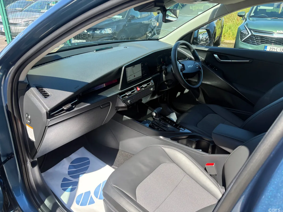 Kia Niro SUV, Petrol Plug-in Hybrid, 2024, Blue