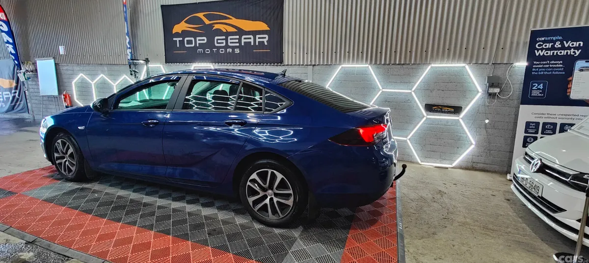 Opel Insignia Hatchback, Diesel, 2020, Blue