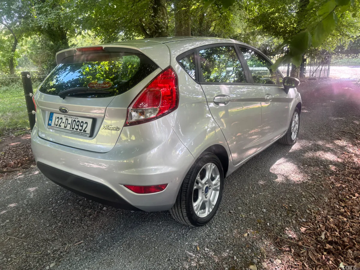 Ford Fiesta Hatchback, Petrol, 2013, Silver