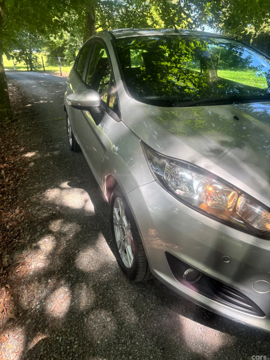 Ford Fiesta Hatchback, Petrol, 2013, Silver