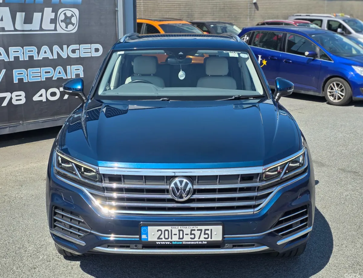 Volkswagen Touareg SUV, Diesel, 2020, Blue