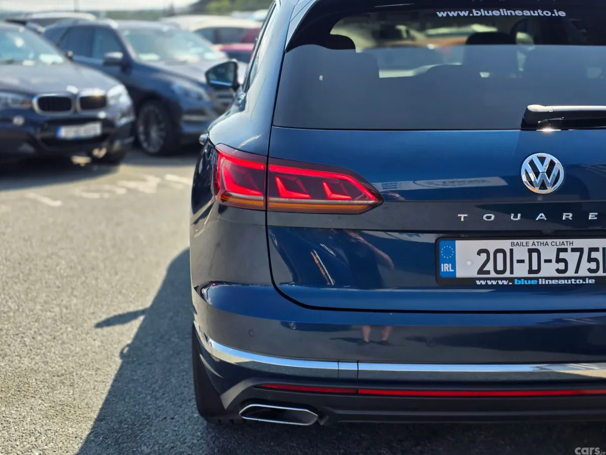 Volkswagen Touareg SUV, Diesel, 2020, Blue