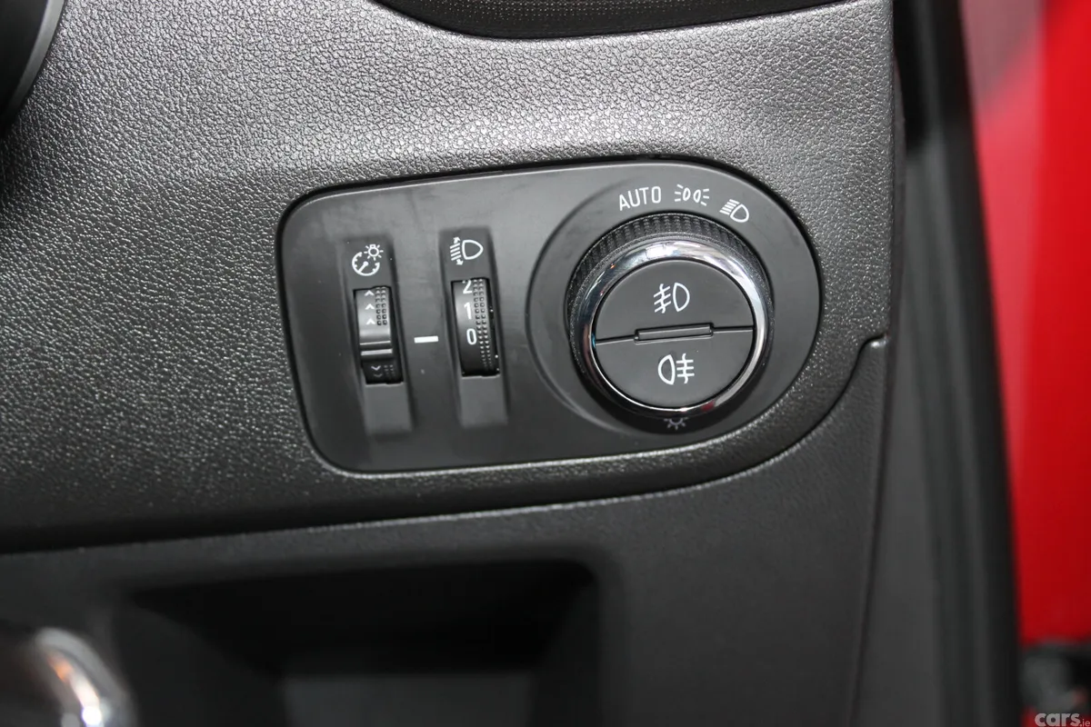 Opel Crossland SUV, Petrol, 2024, Red
