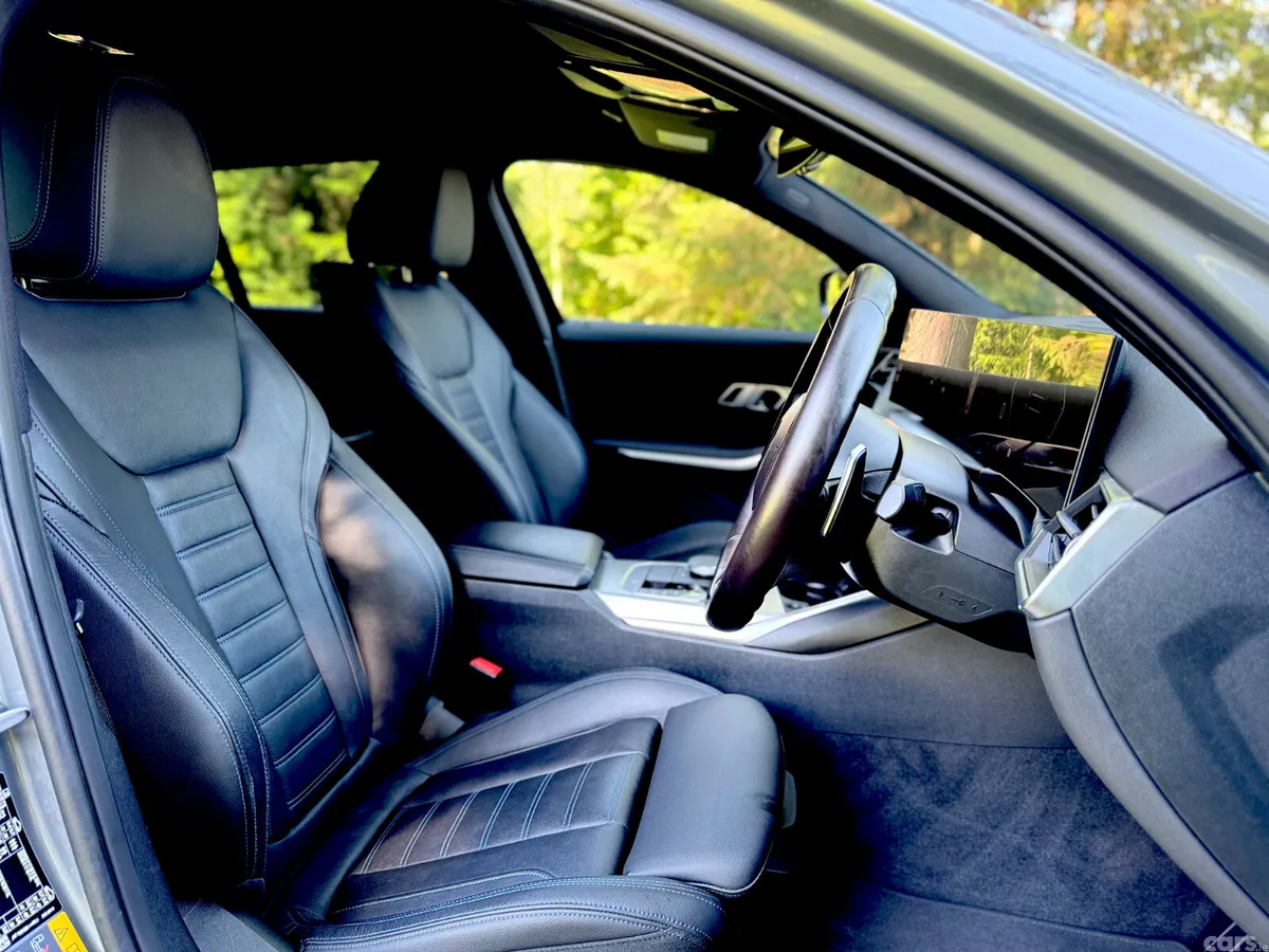 BMW 3-Series Estate/Jeep, Petrol Plug-in Hybrid, 2023, Grey