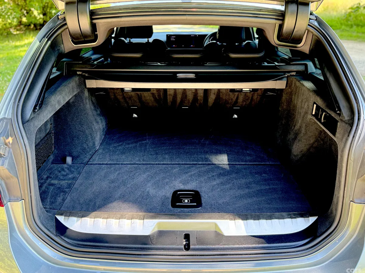 BMW 3-Series Estate/Jeep, Petrol Plug-in Hybrid, 2023, Grey