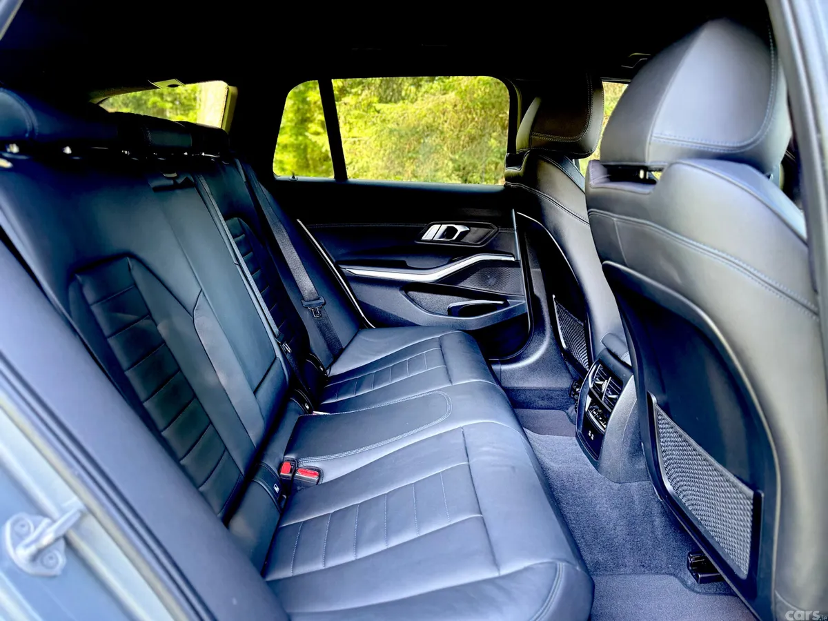 BMW 3-Series Estate/Jeep, Petrol Plug-in Hybrid, 2023, Grey