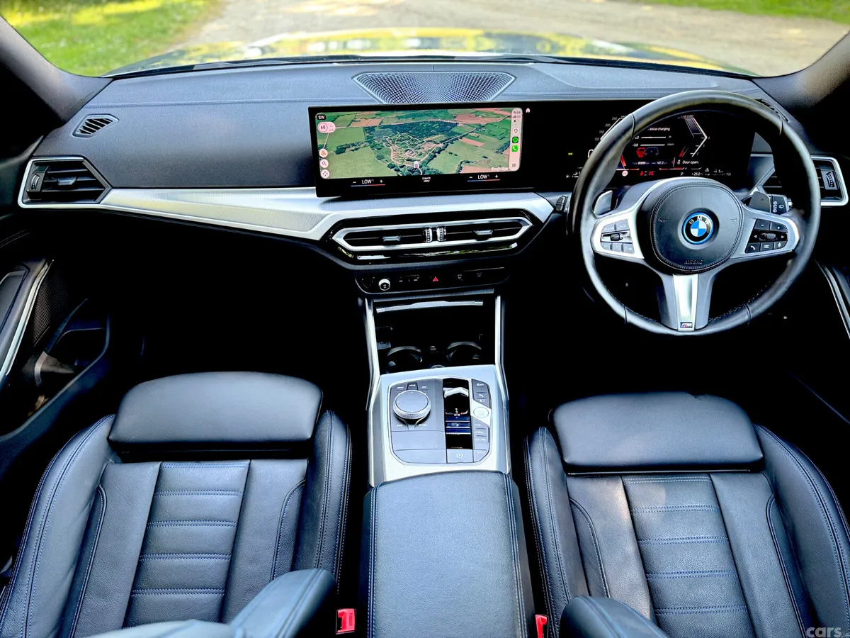 BMW 3-Series Estate/Jeep, Petrol Plug-in Hybrid, 2023, Grey