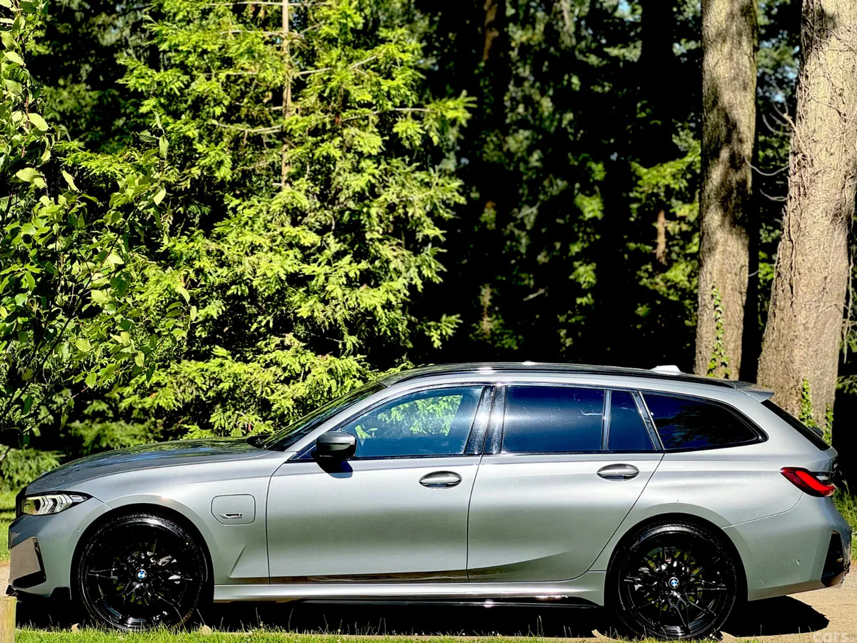 BMW 3-Series Estate/Jeep, Petrol Plug-in Hybrid, 2023, Grey