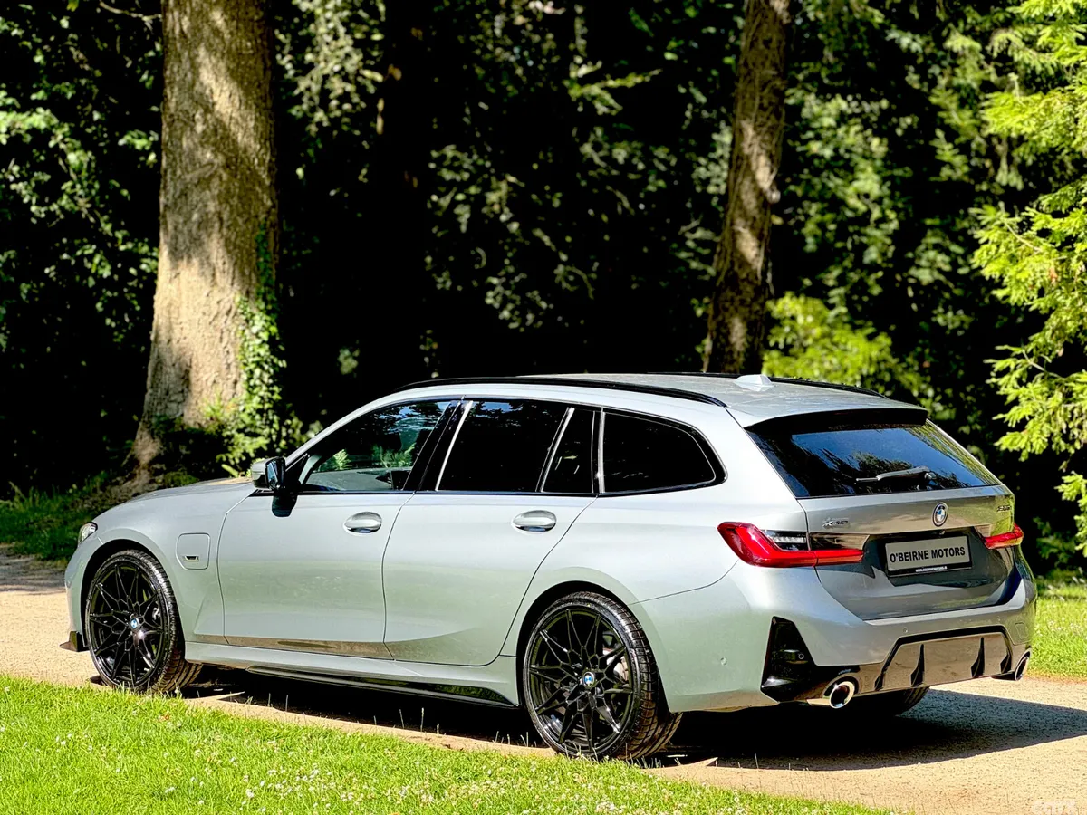 BMW 3-Series Estate/Jeep, Petrol Plug-in Hybrid, 2023, Grey