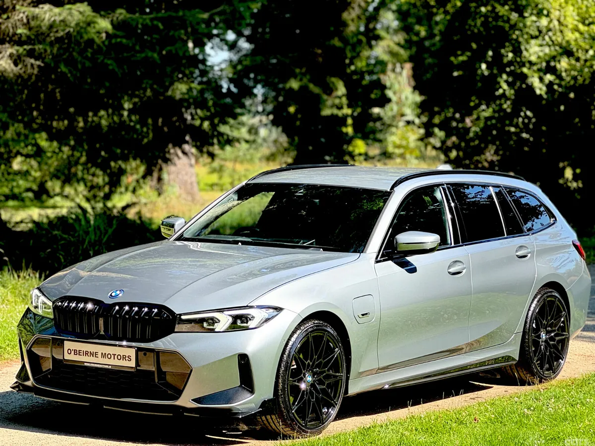 BMW 3-Series Estate/Jeep, Petrol Plug-in Hybrid, 2023, Grey