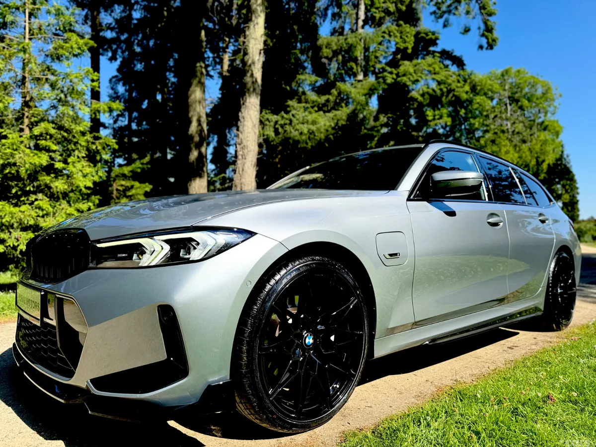 BMW 3-Series Estate/Jeep, Petrol Plug-in Hybrid, 2023, Grey