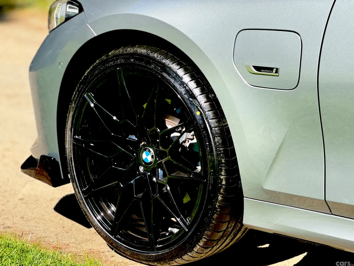 BMW 3-Series Estate/Jeep, Petrol Plug-in Hybrid, 2023, Grey