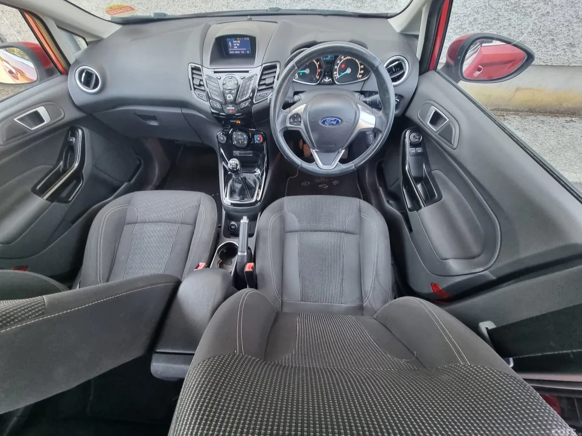 Ford Fiesta Hatchback, Petrol, 2016, Red