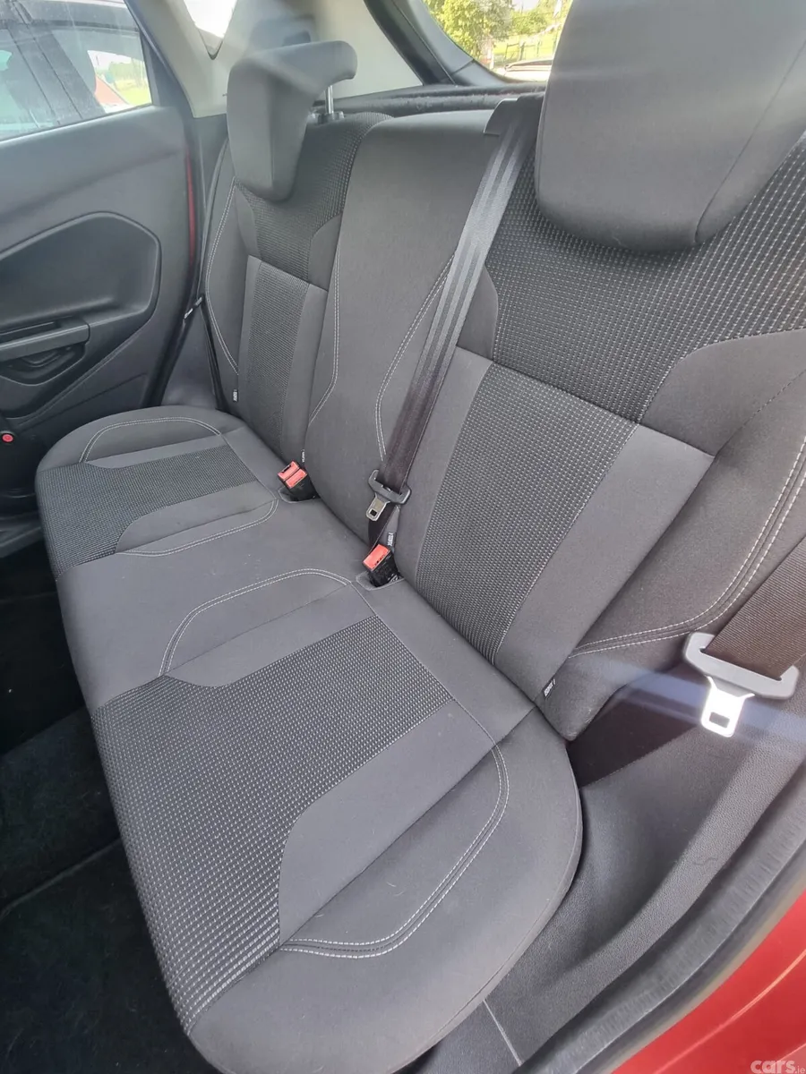 Ford Fiesta Hatchback, Petrol, 2016, Red