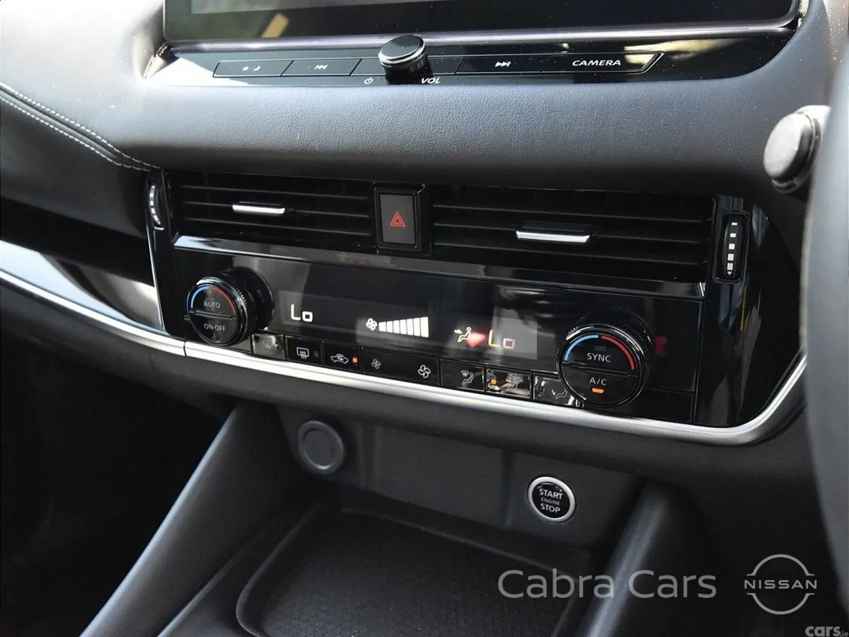 Nissan Qashqai SUV, Petrol Hybrid, 2024, White