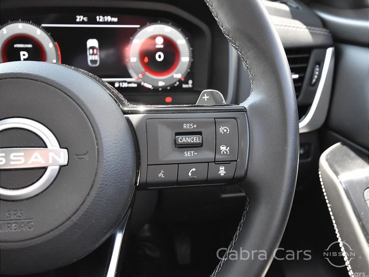 Nissan Qashqai SUV, Petrol Hybrid, 2024, White