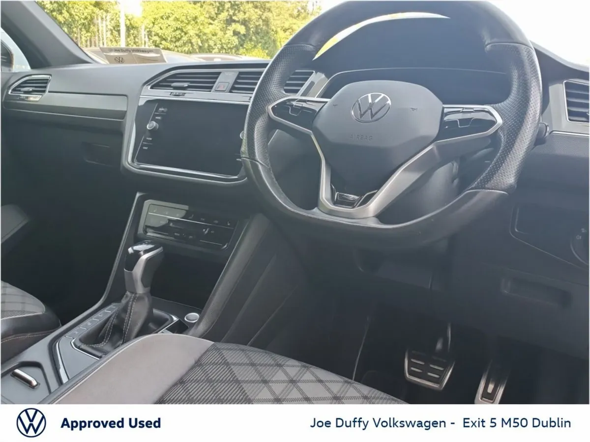 Volkswagen Tiguan SUV, Petrol Plug-in Hybrid, 2023, Black
