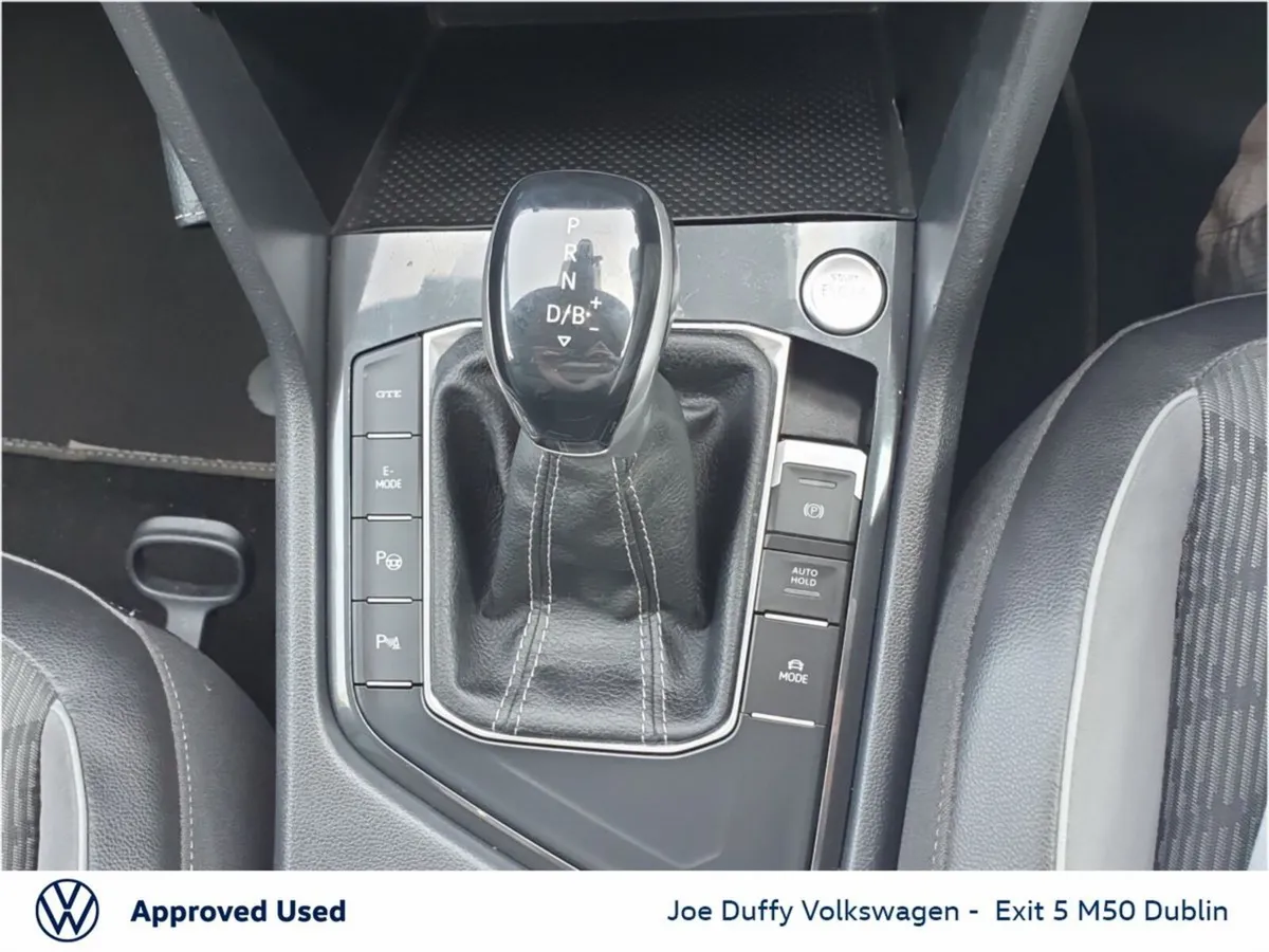 Volkswagen Tiguan SUV, Petrol Plug-in Hybrid, 2023, Black