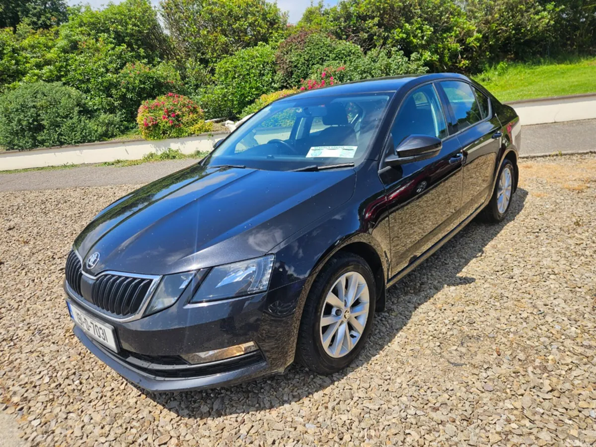 Skoda Octavia Hatchback, Diesel, 2019, Black