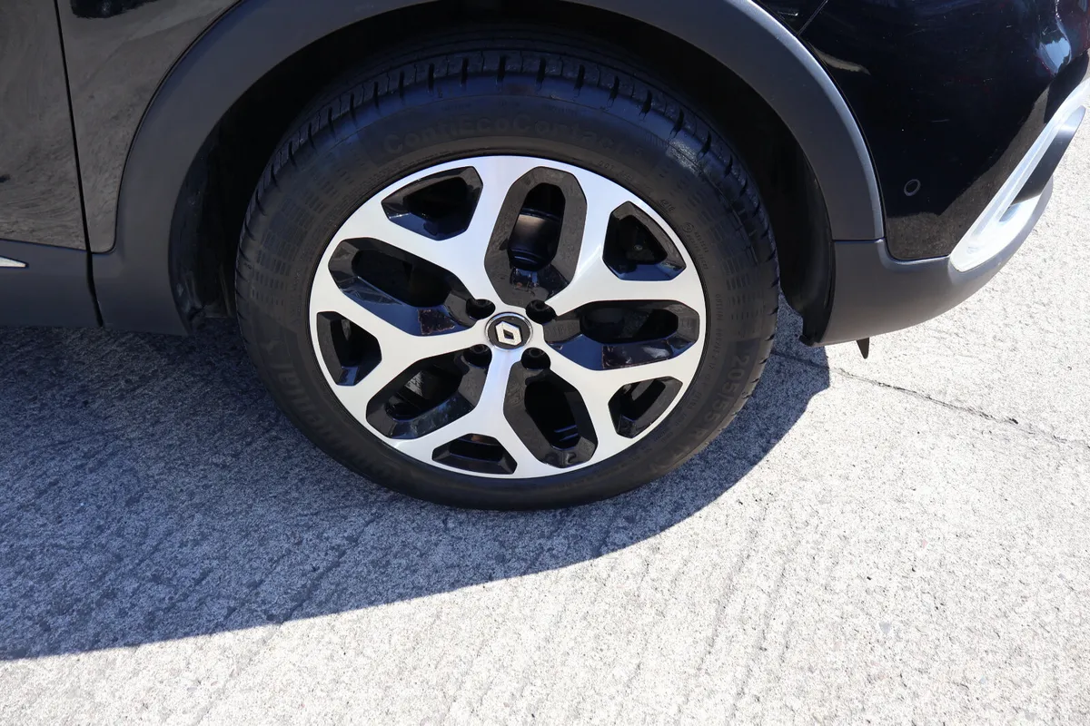 Renault Captur Hatchback, Petrol, 2019, Black