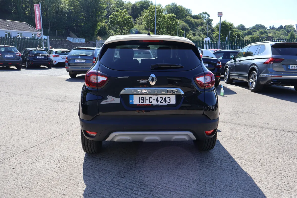 Renault Captur Hatchback, Petrol, 2019, Black