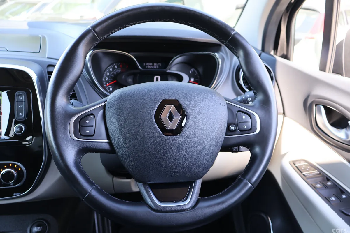 Renault Captur Hatchback, Petrol, 2019, Black