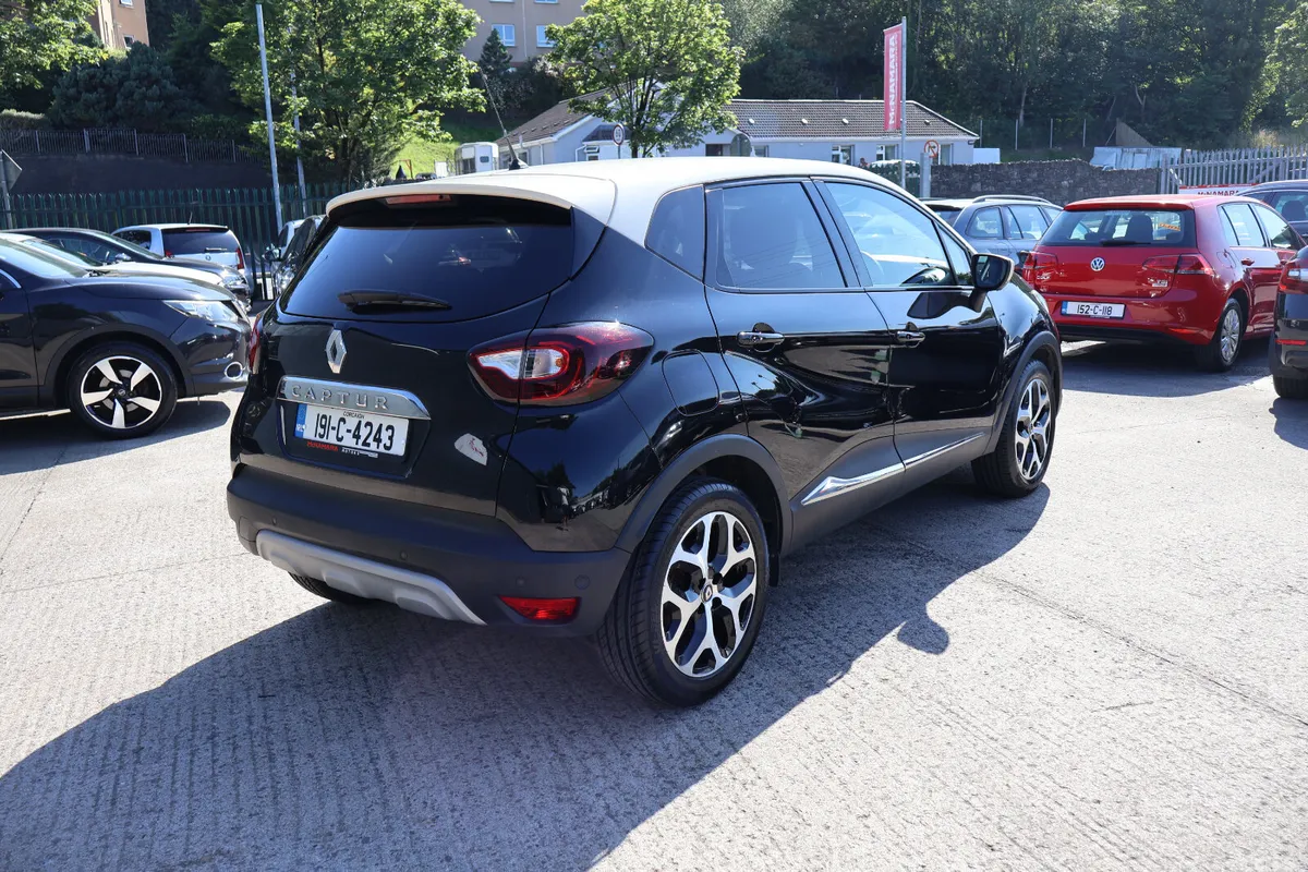 Renault Captur Hatchback, Petrol, 2019, Black