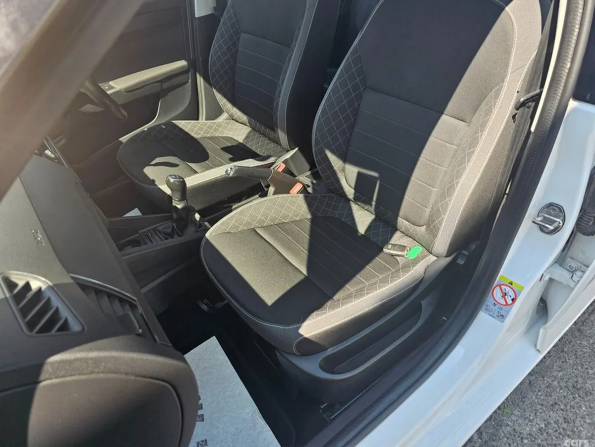Skoda Fabia Hatchback, Petrol, 2020, White