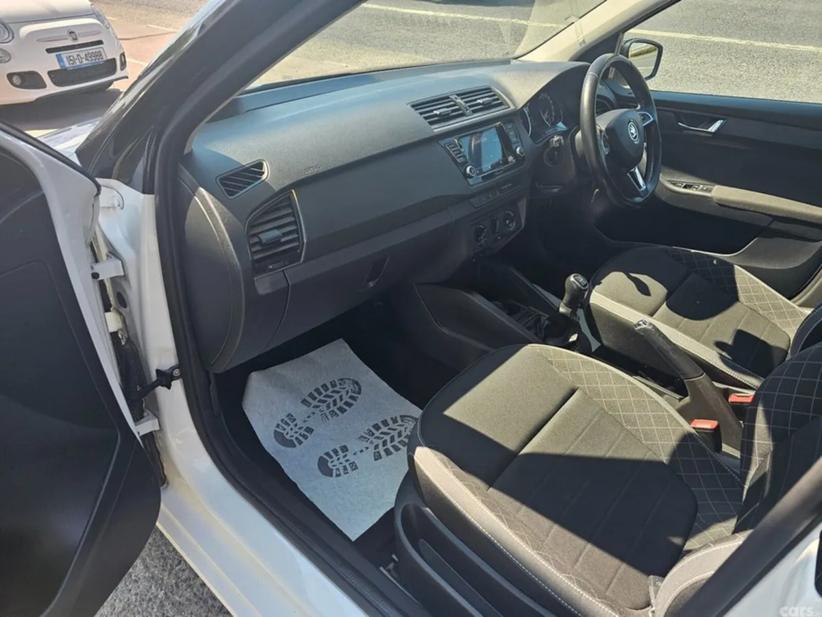 Skoda Fabia Hatchback, Petrol, 2020, White
