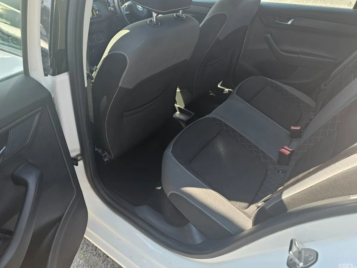Skoda Fabia Hatchback, Petrol, 2020, White
