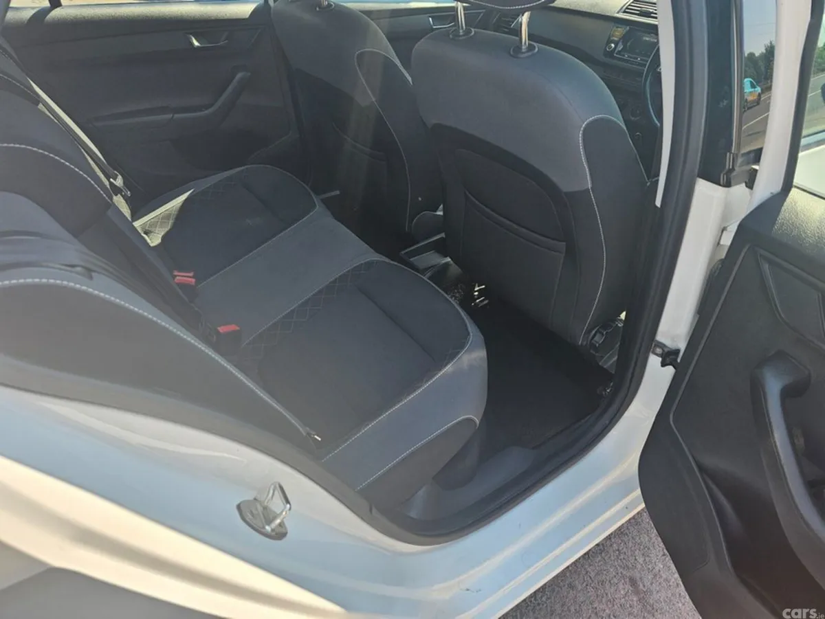 Skoda Fabia Hatchback, Petrol, 2020, White