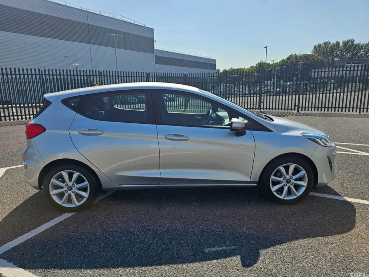 Ford Fiesta Hatchback, Petrol, 2018, Grey