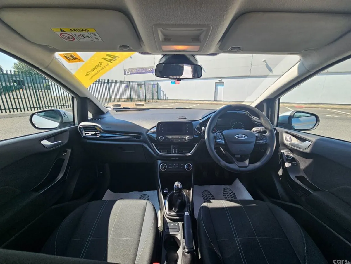 Ford Fiesta Hatchback, Petrol, 2018, Grey