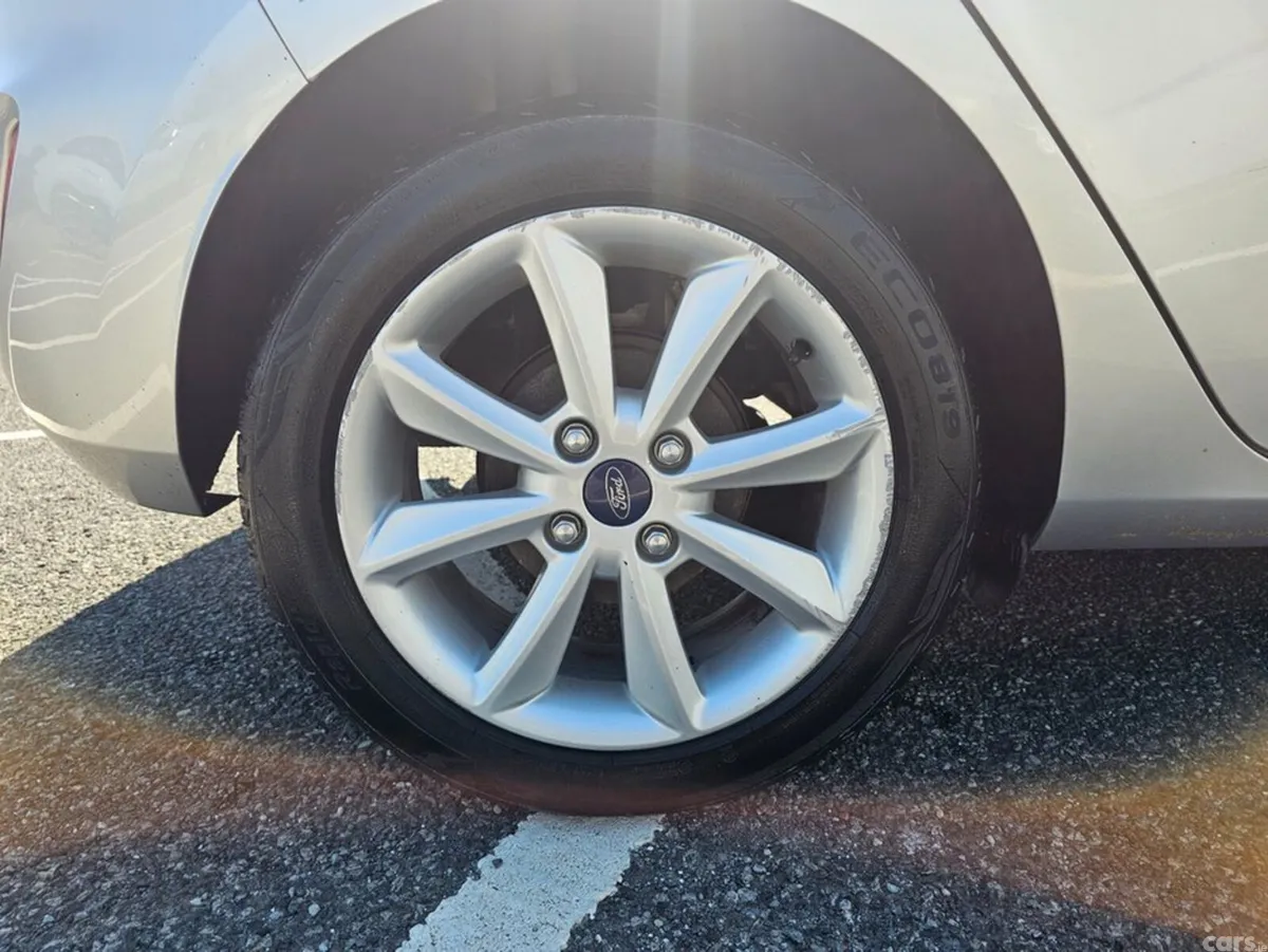 Ford Fiesta Hatchback, Petrol, 2018, Grey