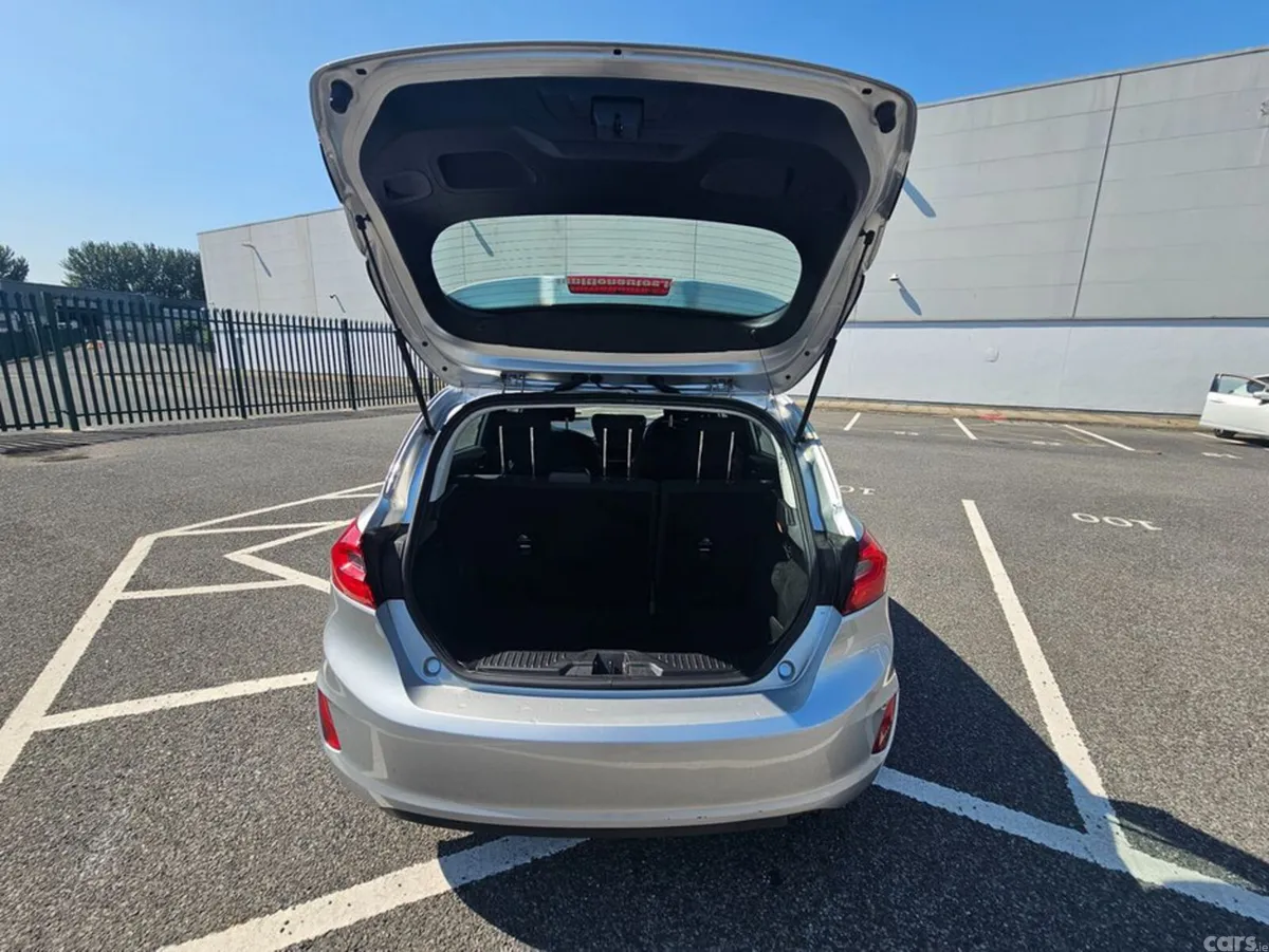 Ford Fiesta Hatchback, Petrol, 2018, Grey