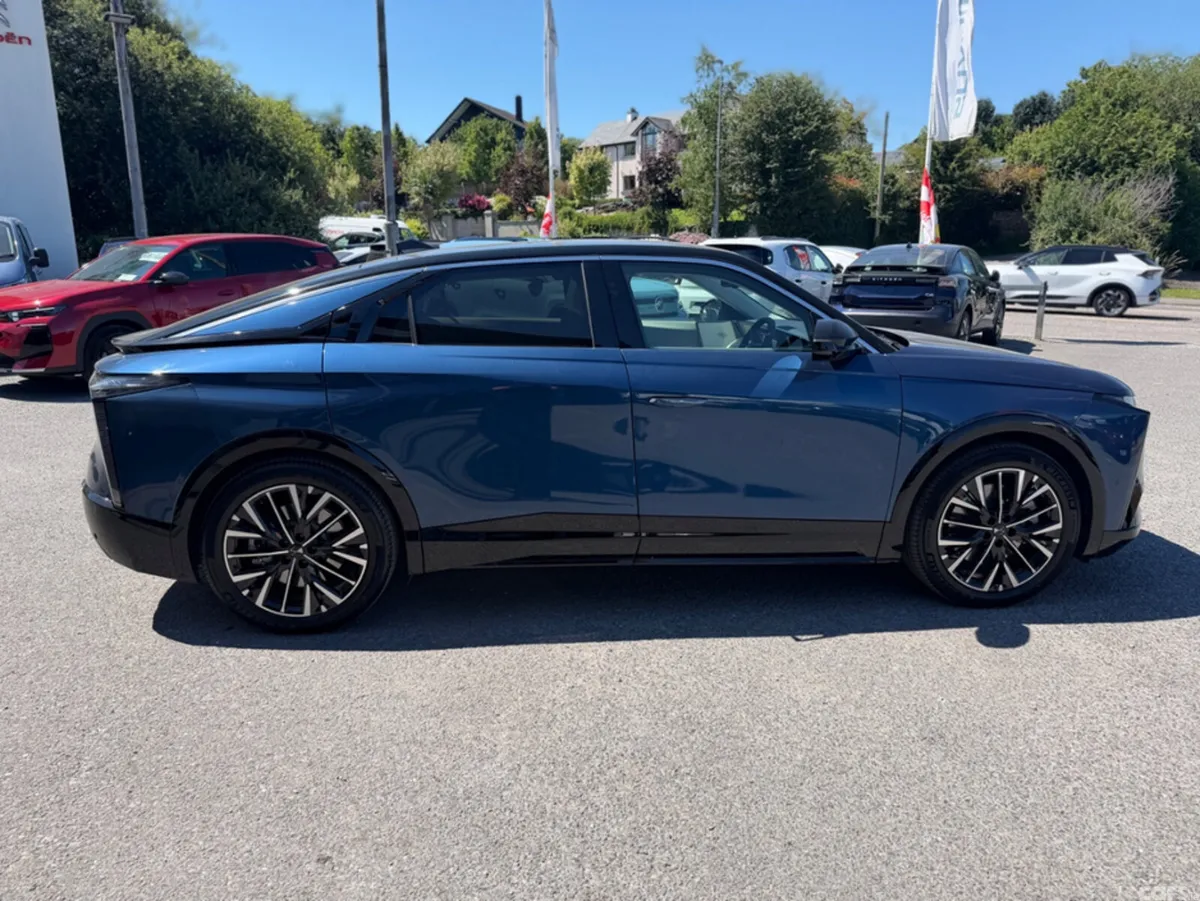DS Automobiles Other SUV, Electric, 2026, Blue