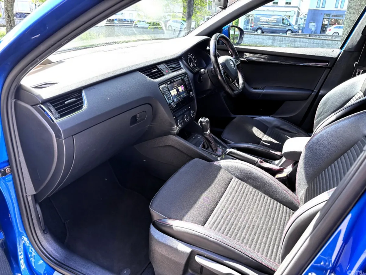 Skoda Octavia Hatchback, Diesel, 2017, Blue