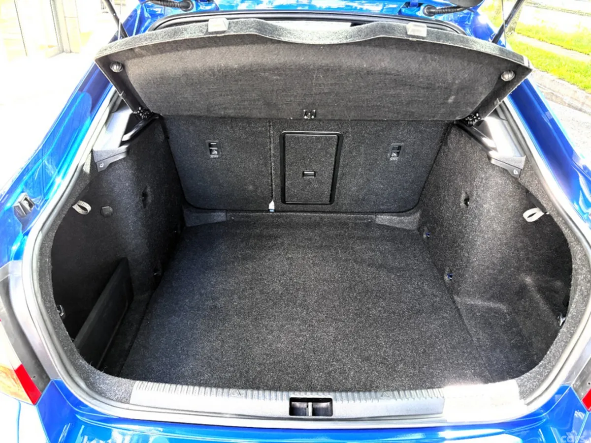 Skoda Octavia Hatchback, Diesel, 2017, Blue